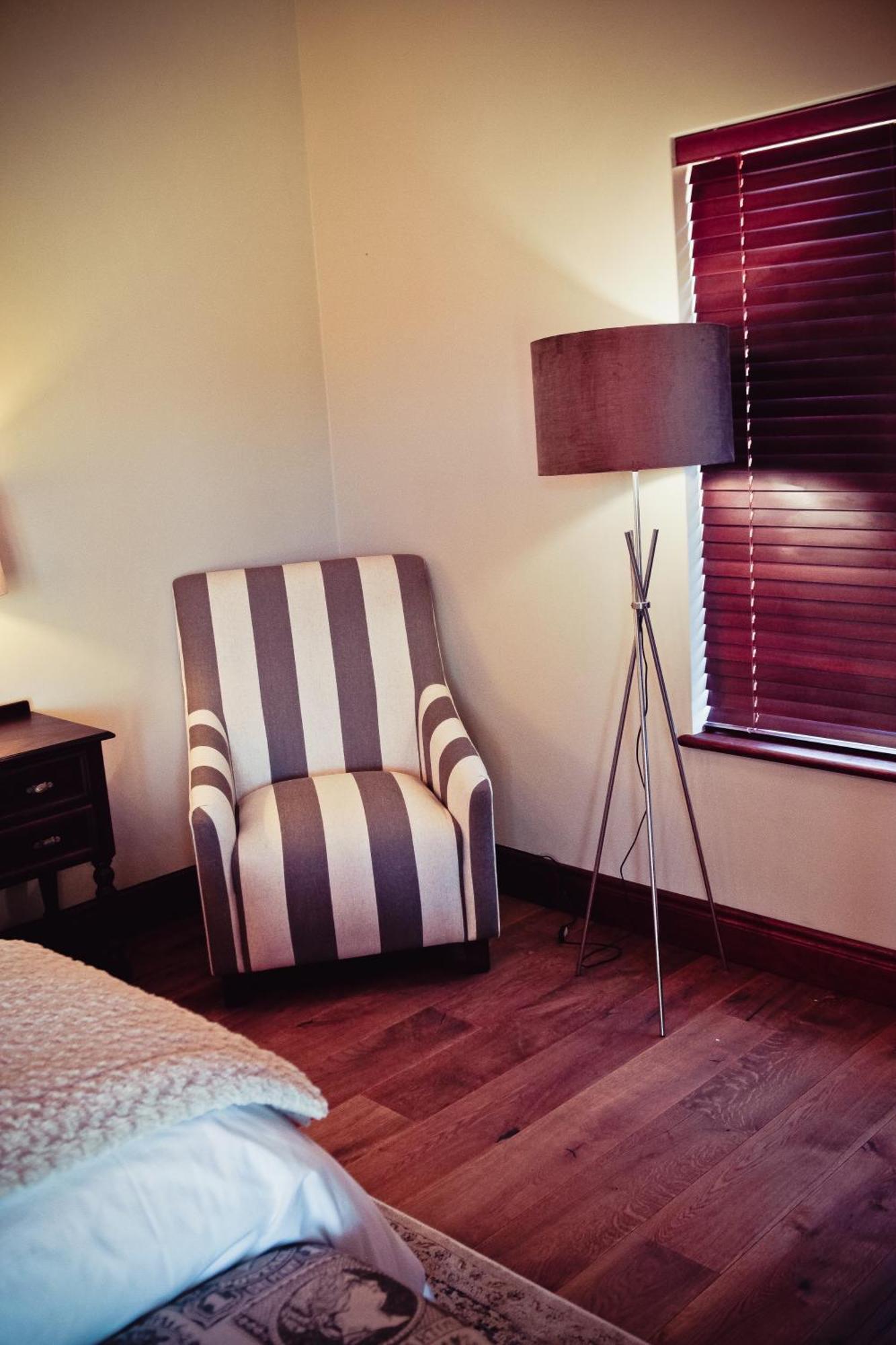 Under Oaks Guesthouse Paarl Kamer foto