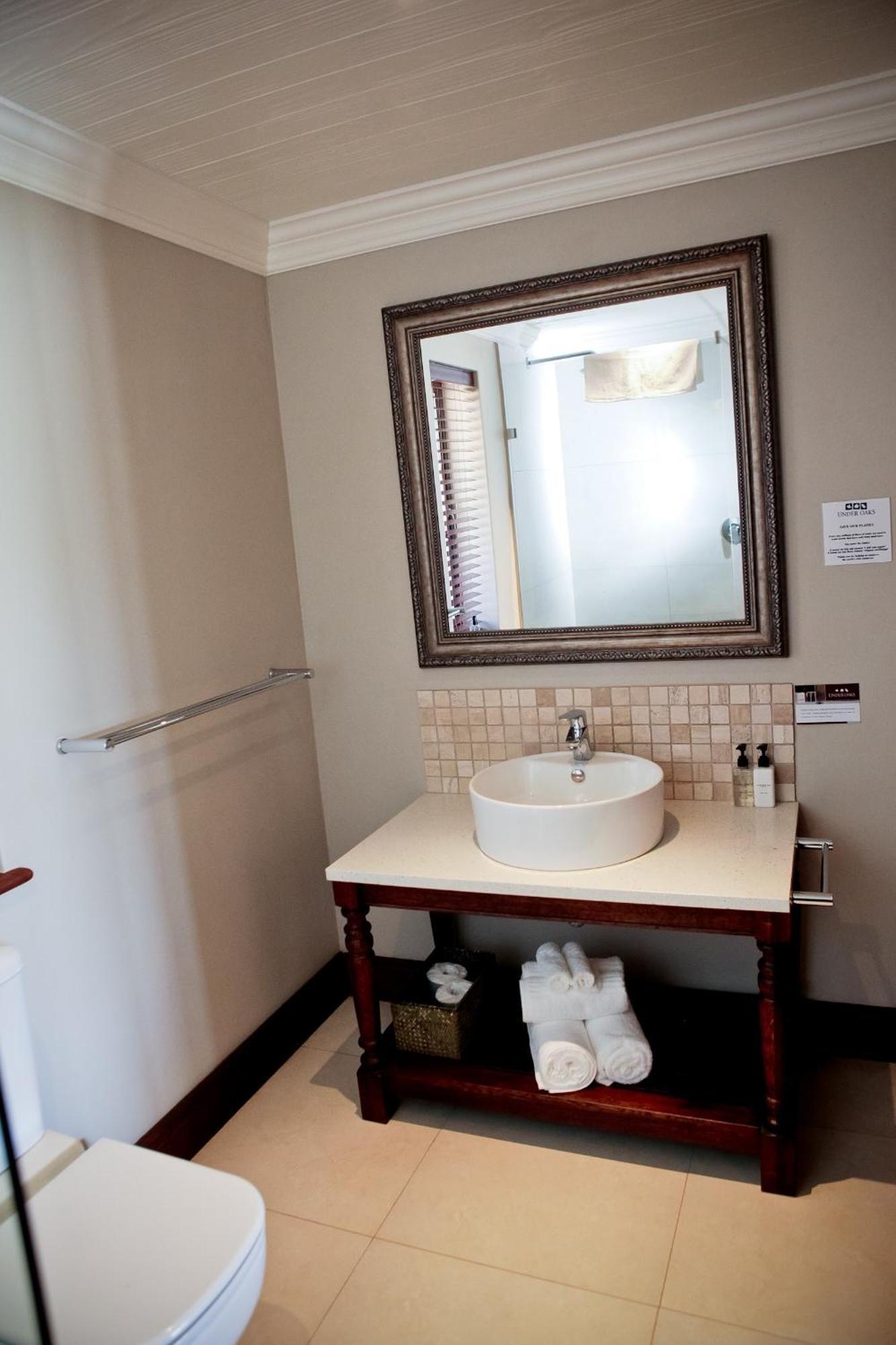 Under Oaks Guesthouse Paarl Kamer foto