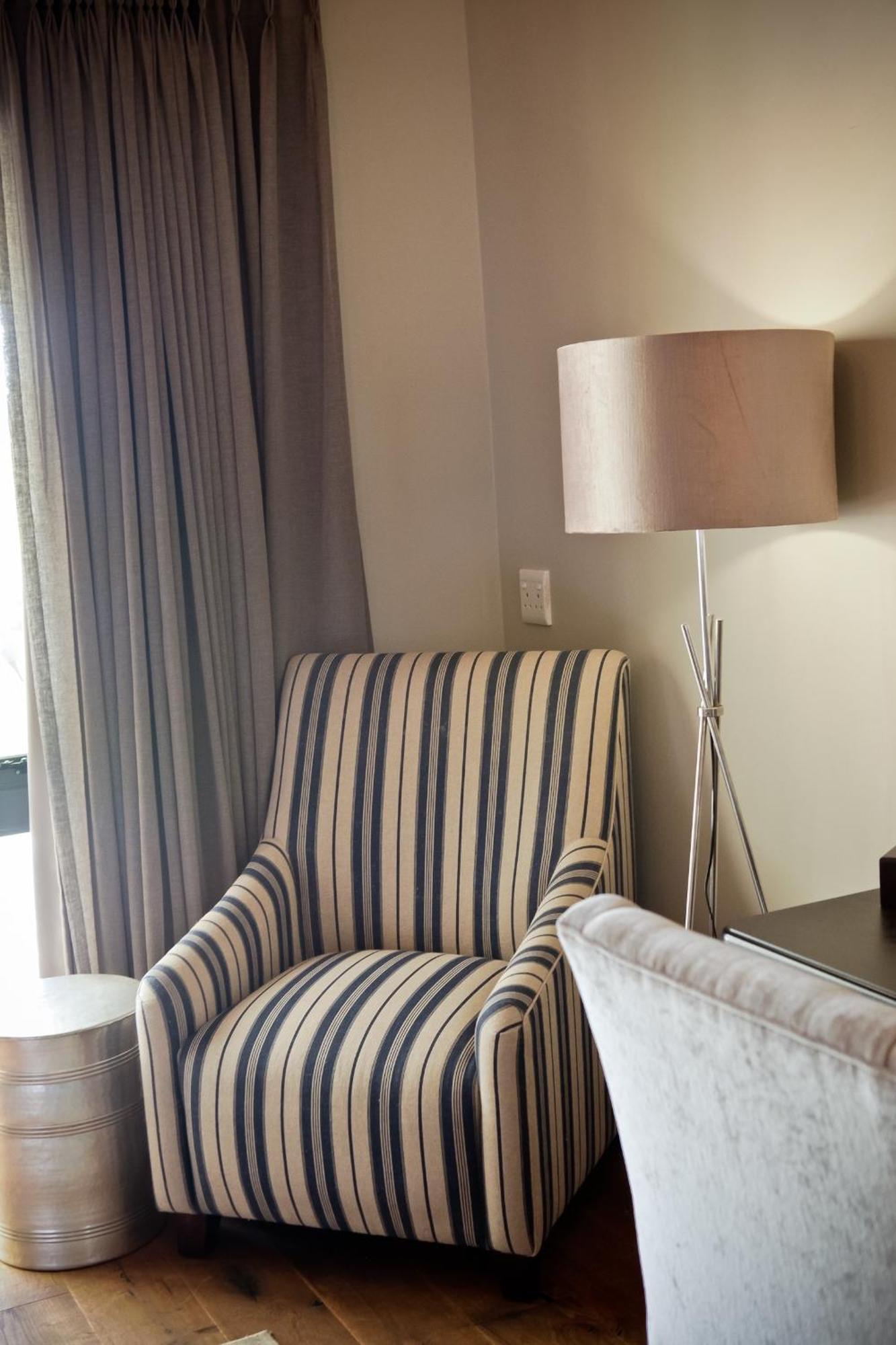 Under Oaks Guesthouse Paarl Kamer foto