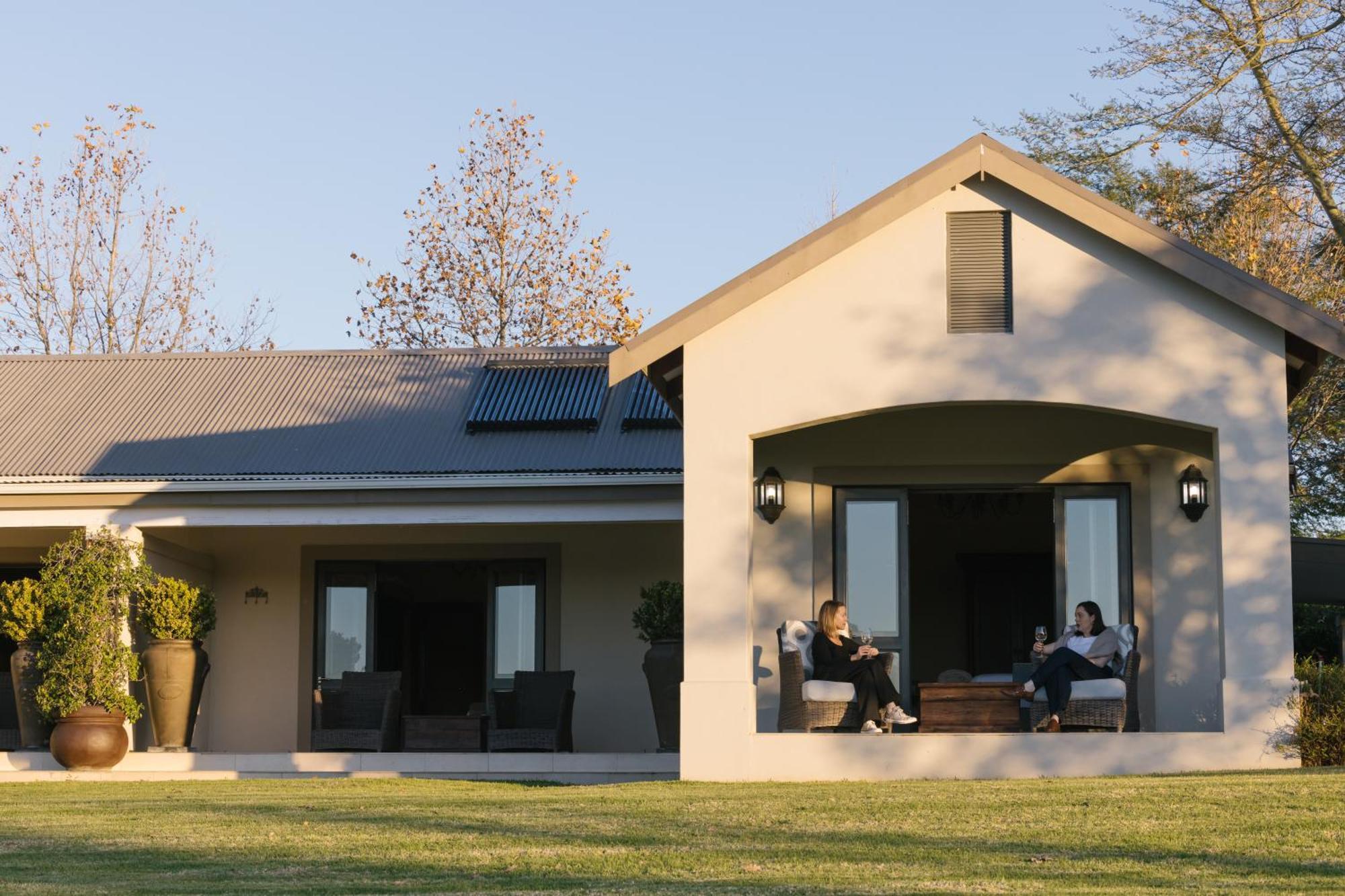 Under Oaks Guesthouse Paarl Buitenkant foto