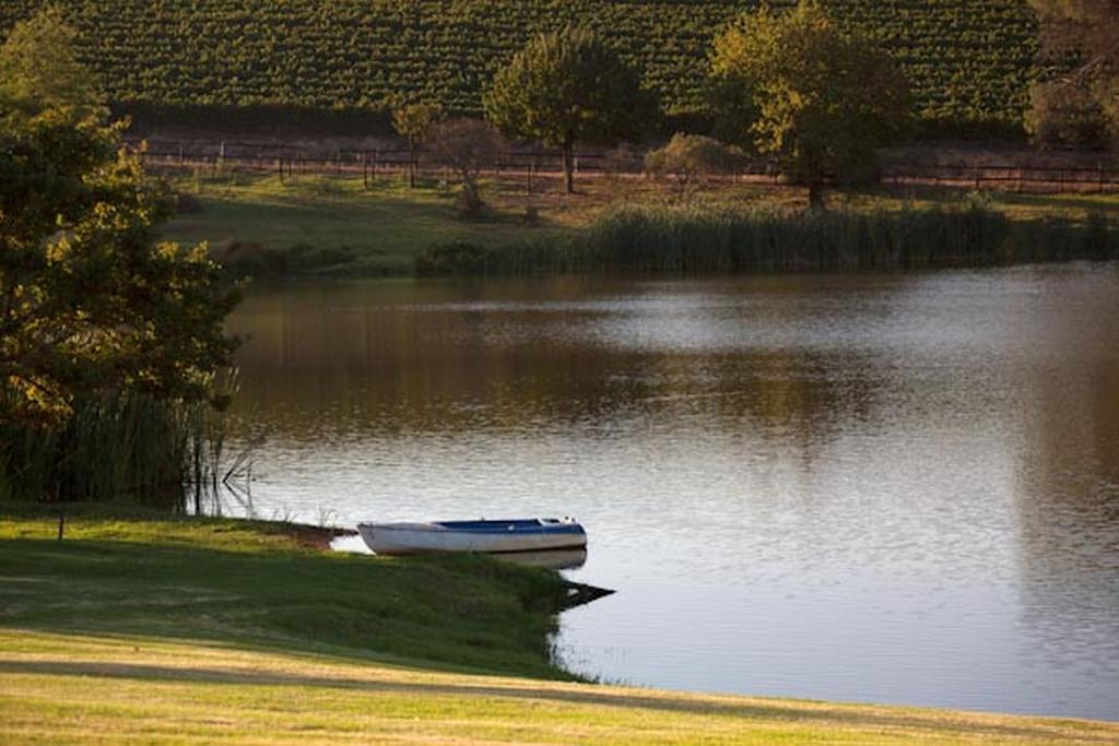 Under Oaks Guesthouse Paarl Kamer foto